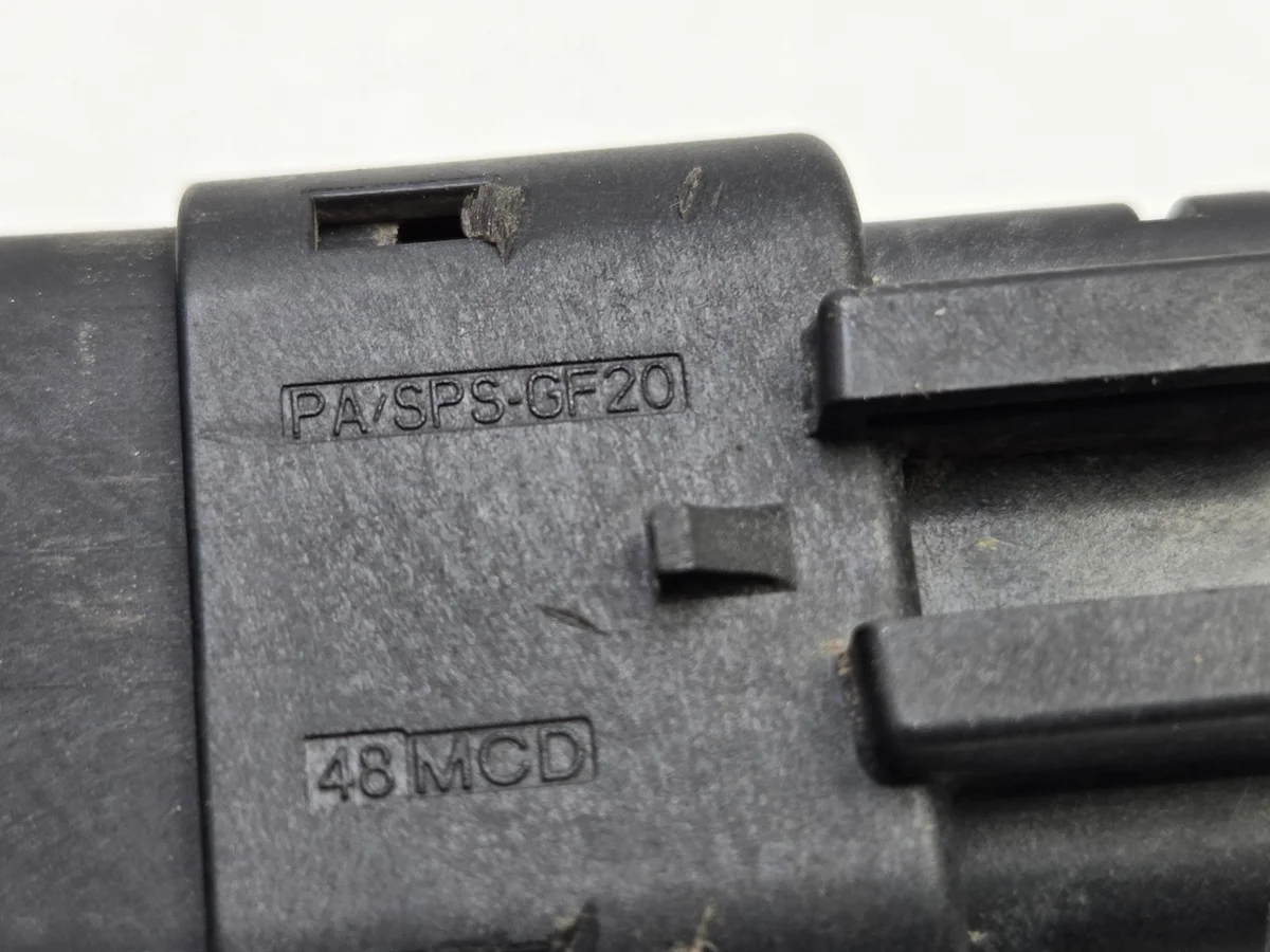 Conector Ford Mondeo MK5 Fusion Usado image 9