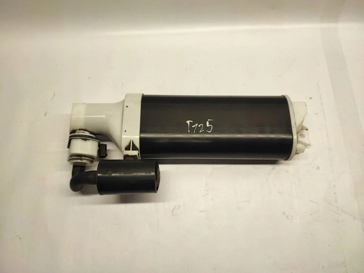 Filtre à carburant Dodge Challenger P68231653AC image 3