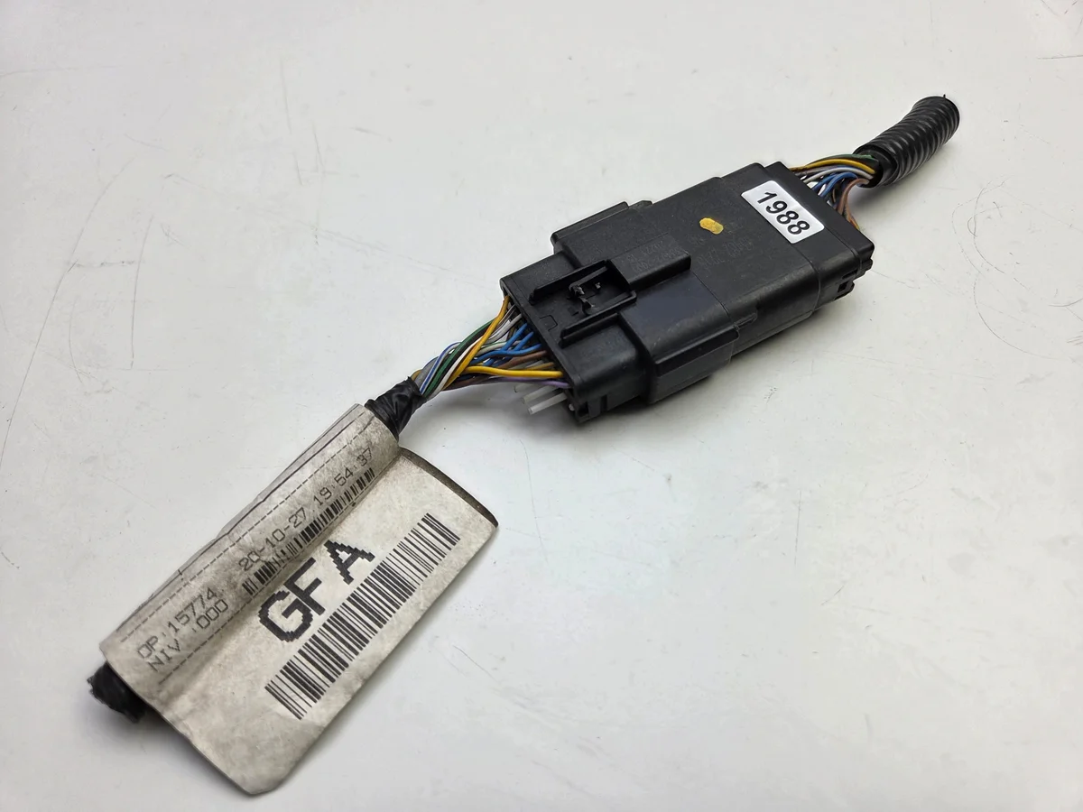 Ford Mondeo MK5 Fusion Conector Usado image 4