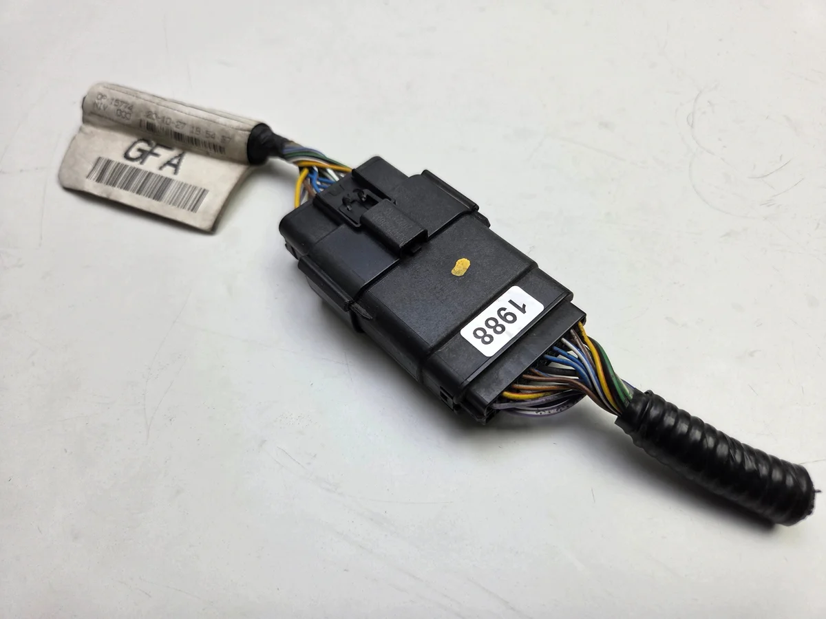 Ford Mondeo MK5 Fusion Conector Usado image 5