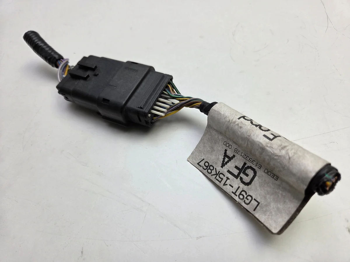 Ford Mondeo MK5 Fusion Conector Usado image 8
