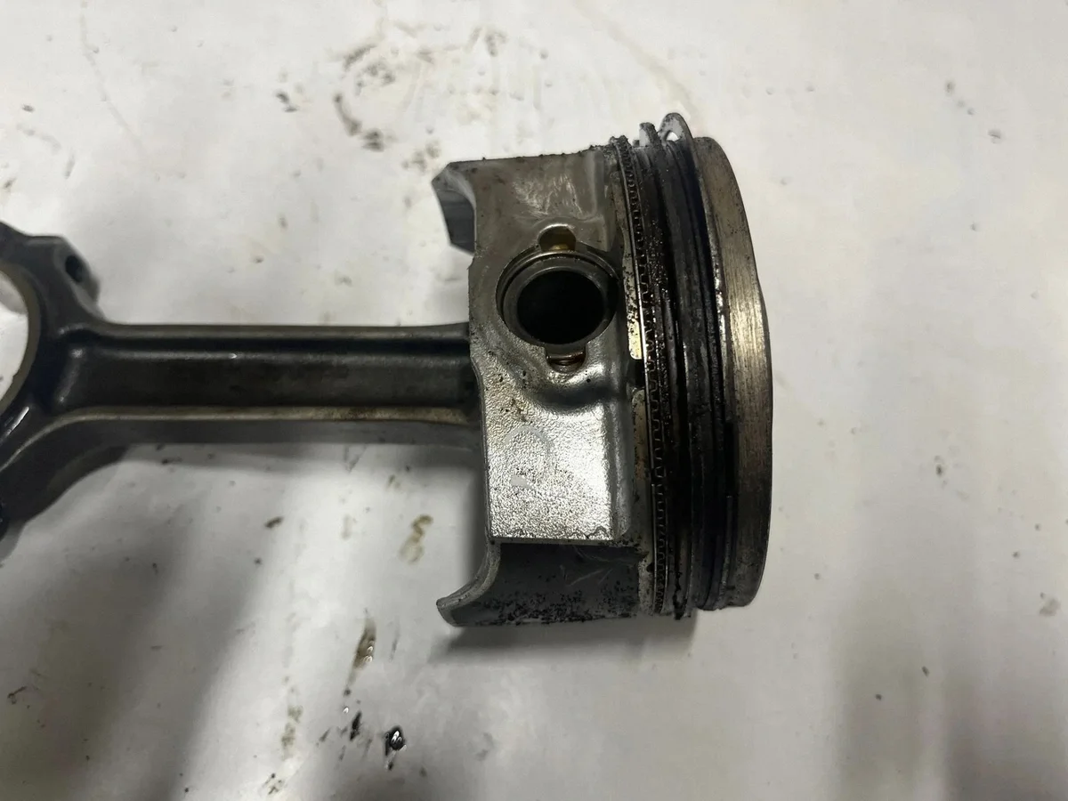 Chevrolet Camaro Piston 12654243 Occasion image 3