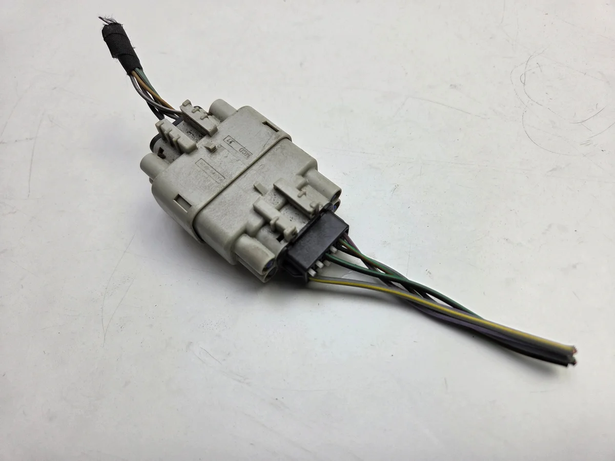 Conector Ford Mondeo MK5 Fusion Usado image 6
