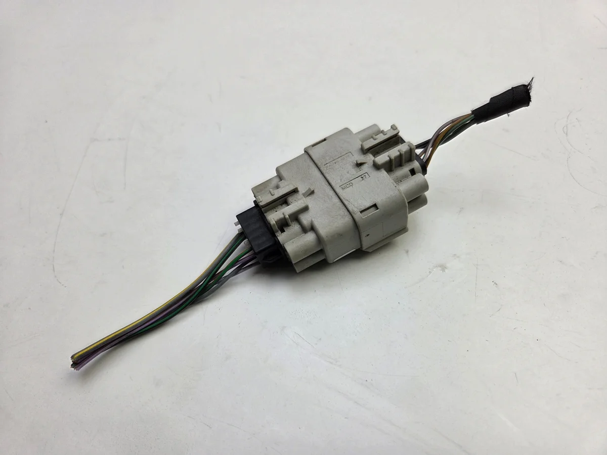 Conector Ford Mondeo MK5 Fusion Usado image 7