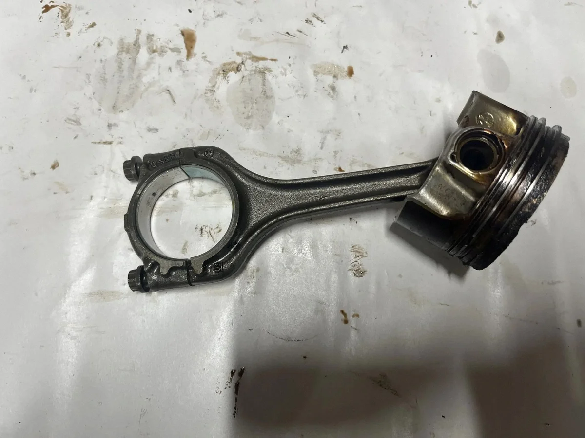 VOLKSWAGEN JETTA VII PISTON 1.4L UK2 image 5
