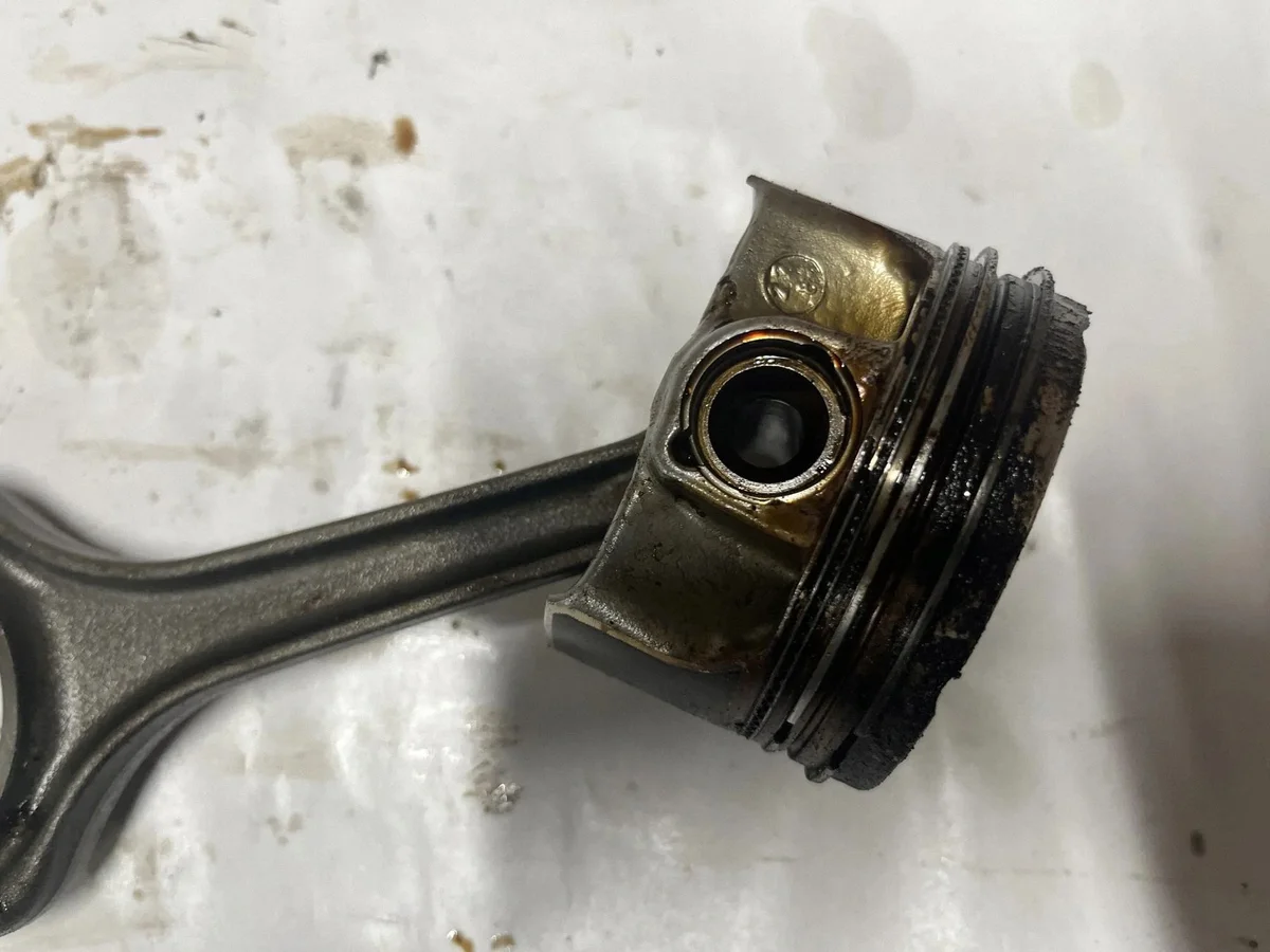 VOLKSWAGEN JETTA VII PISTON 1.4L UK2 image 7