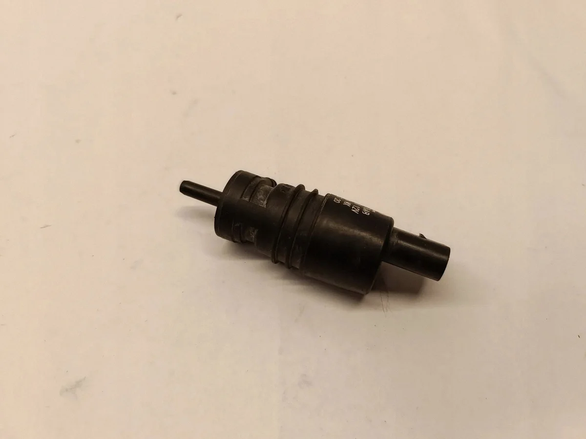 Pompe lave-glace Dodge Ram 1500 68071576AB image 4
