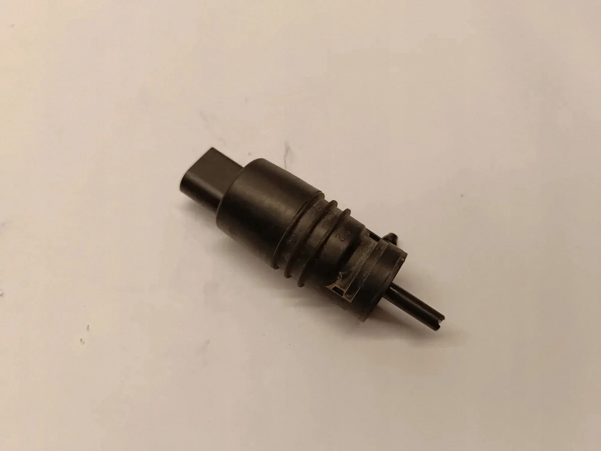 Pompe lave-glace Dodge Ram 1500 68071576AB image 10