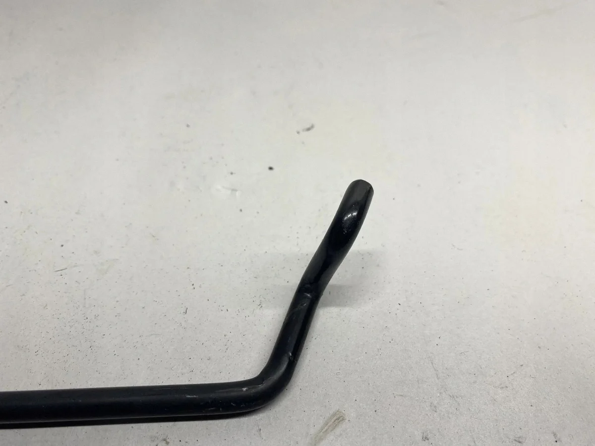 Support capot Chrysler Pacifica 2018 OEM 123