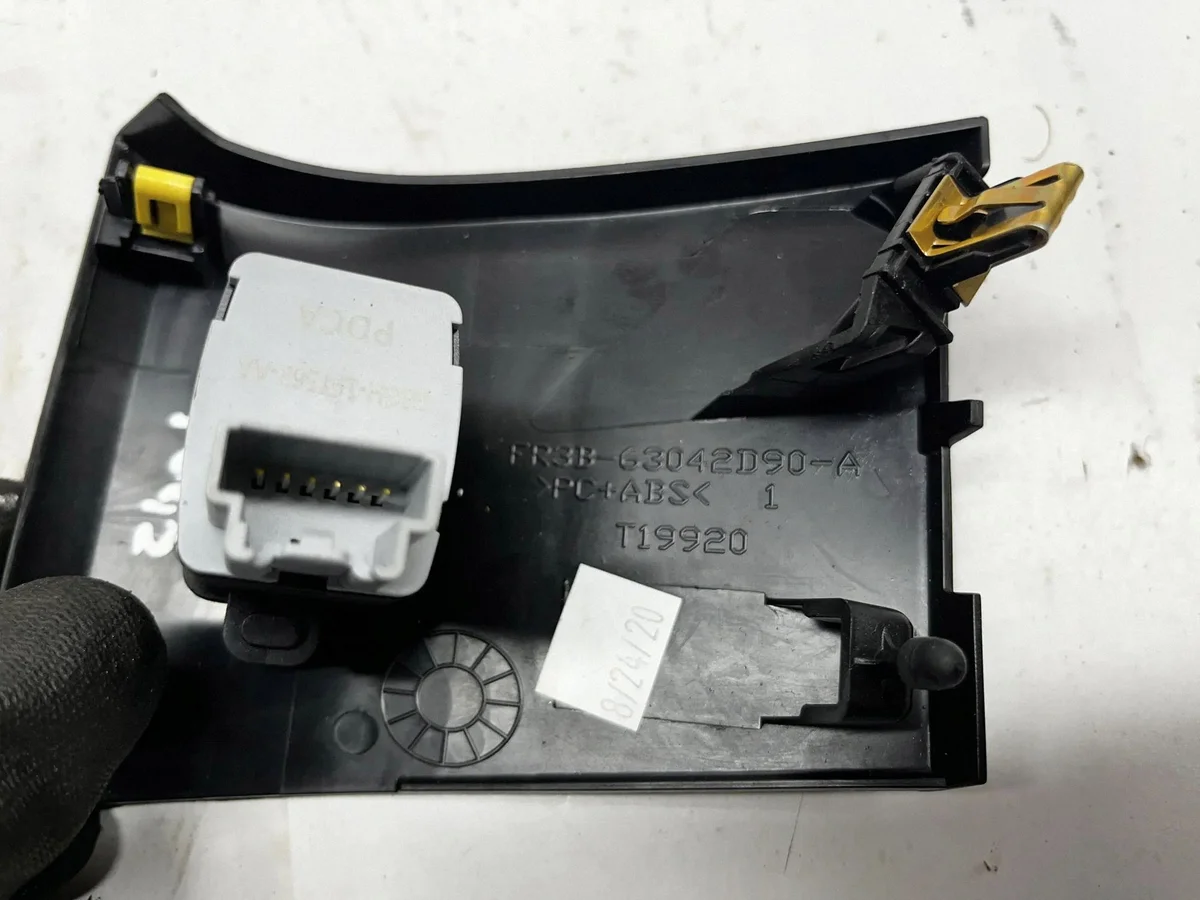 Ford Mustang VI Kabinfiltershus FR3B63042D90A image 7