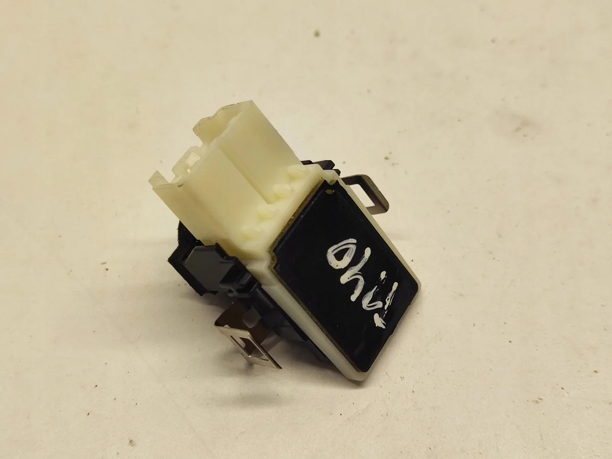 Ford Mustang Mach-E Outside Temp Sensor L1MH19E907AB image 8