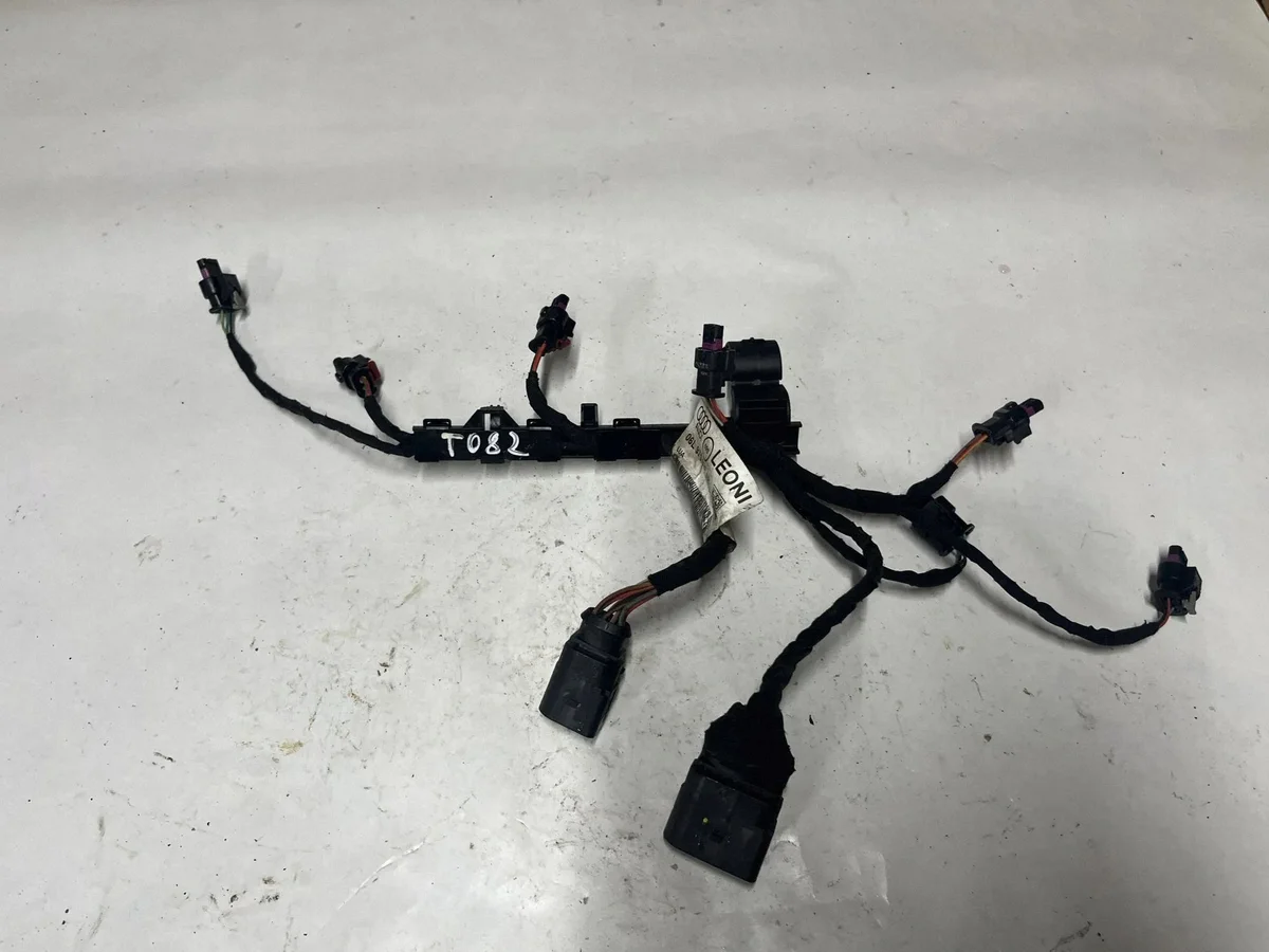 Faisceau injecteurs Audi A3 S3 8V 06L971627AB image 6
