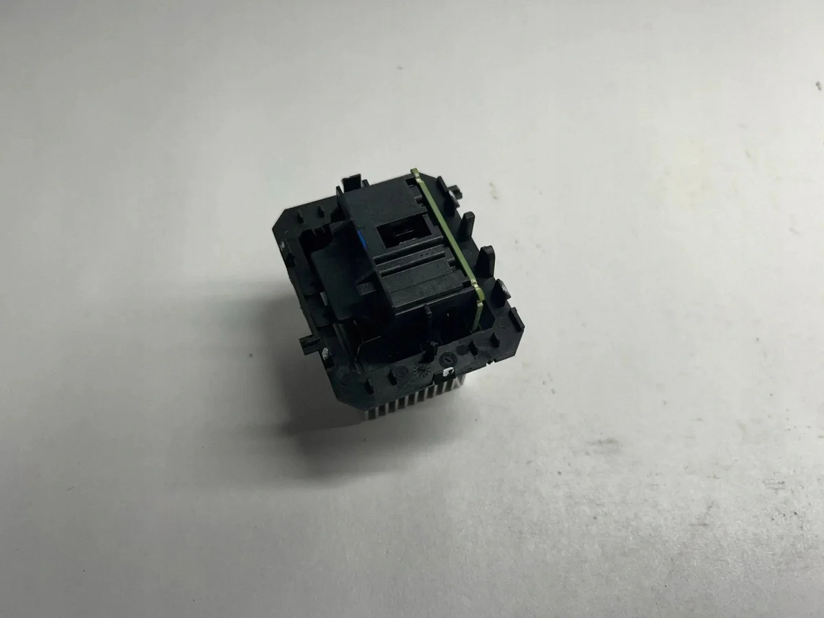 Renault Clio IV weerstand ventilator 6441Z9 image 10