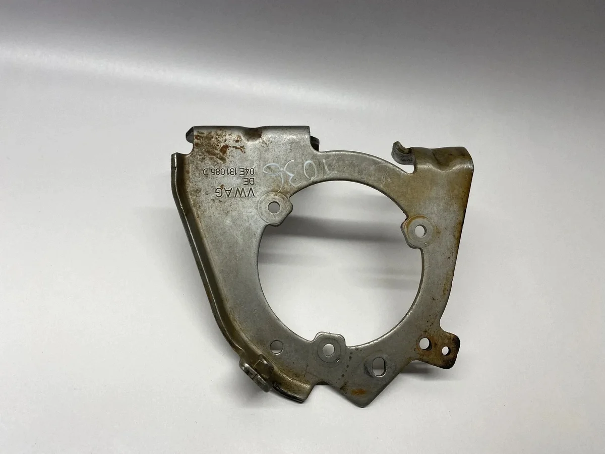 Pièce boîte vitesses VW Jetta VII 1.4 04E131085D