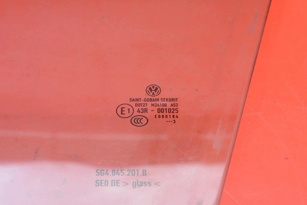 VW Golf 7 Left Front Side Window Used image 4