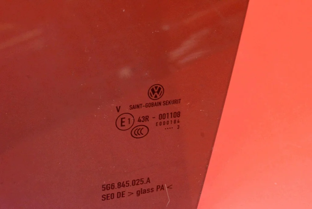 Vidro Lateral Esquerdo Traseiro VW Golf 7 VII image 3