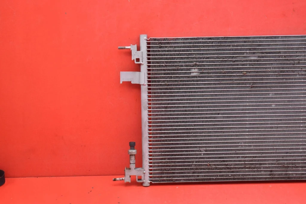 Radiatore clima Chevrolet Cruze 2.0 VCDI usato