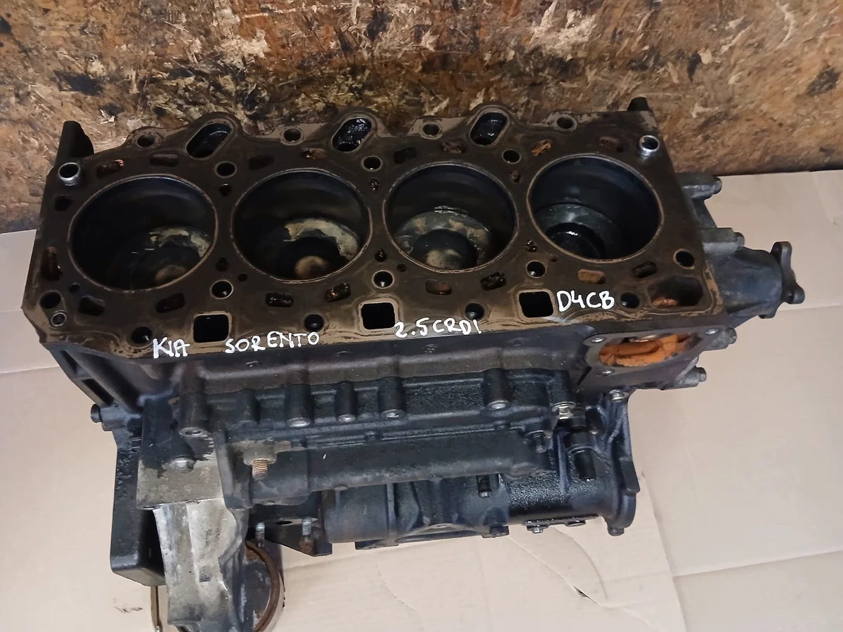 Bloc moteur KIA SORENTO 2.5 CRDI D4CB bas