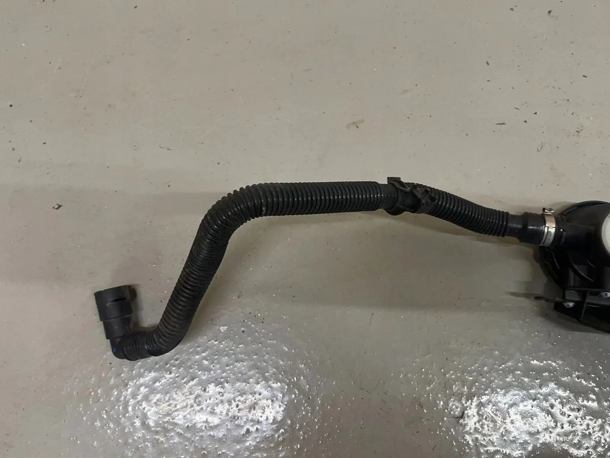BMW X1 U11 2022 Kraftstoffbehälterfilter 7447496 image 3