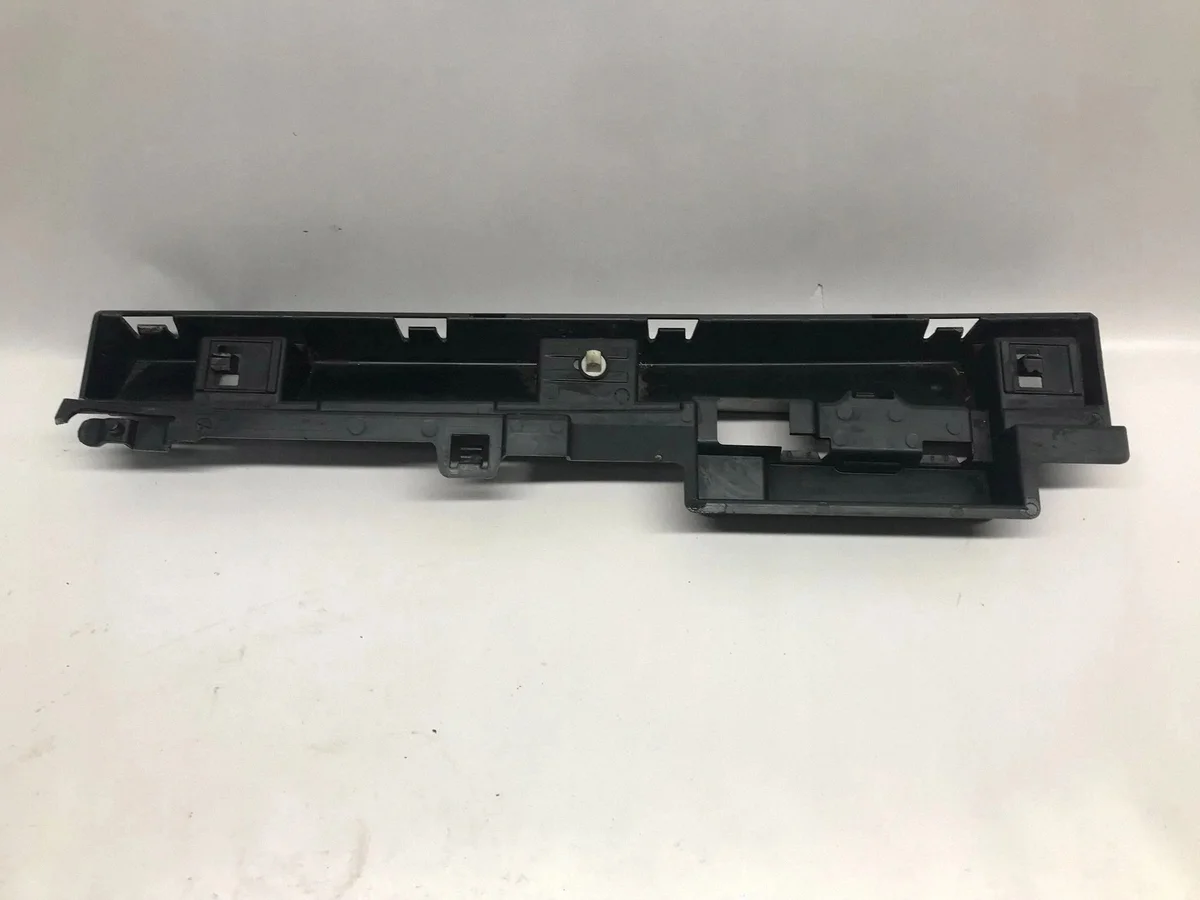 BMW 3 F30 F31 F35 Glissière seuil OEM 7256918