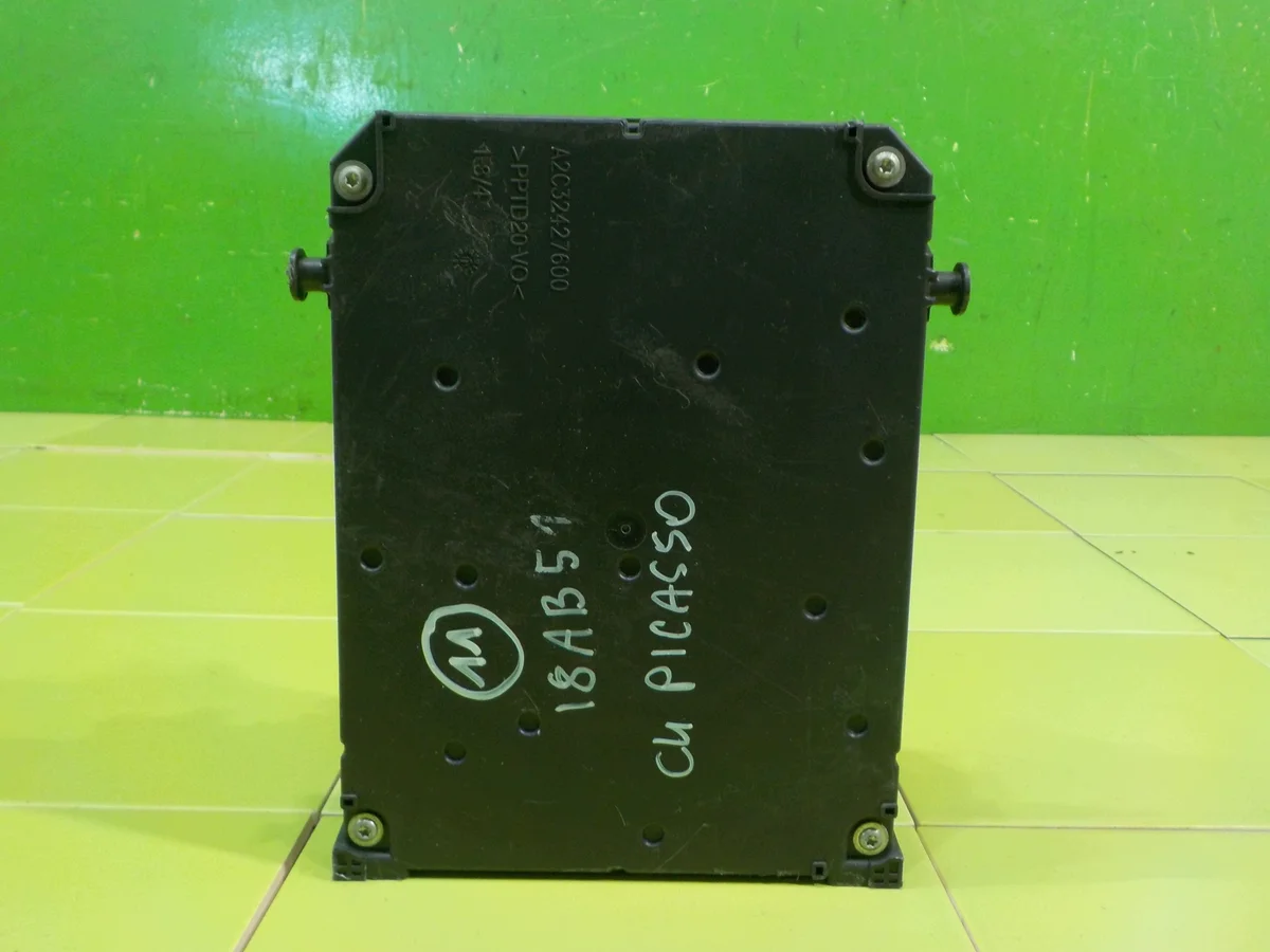 Citroen C4 Grand Picasso Fuse Box BSI 9806687980