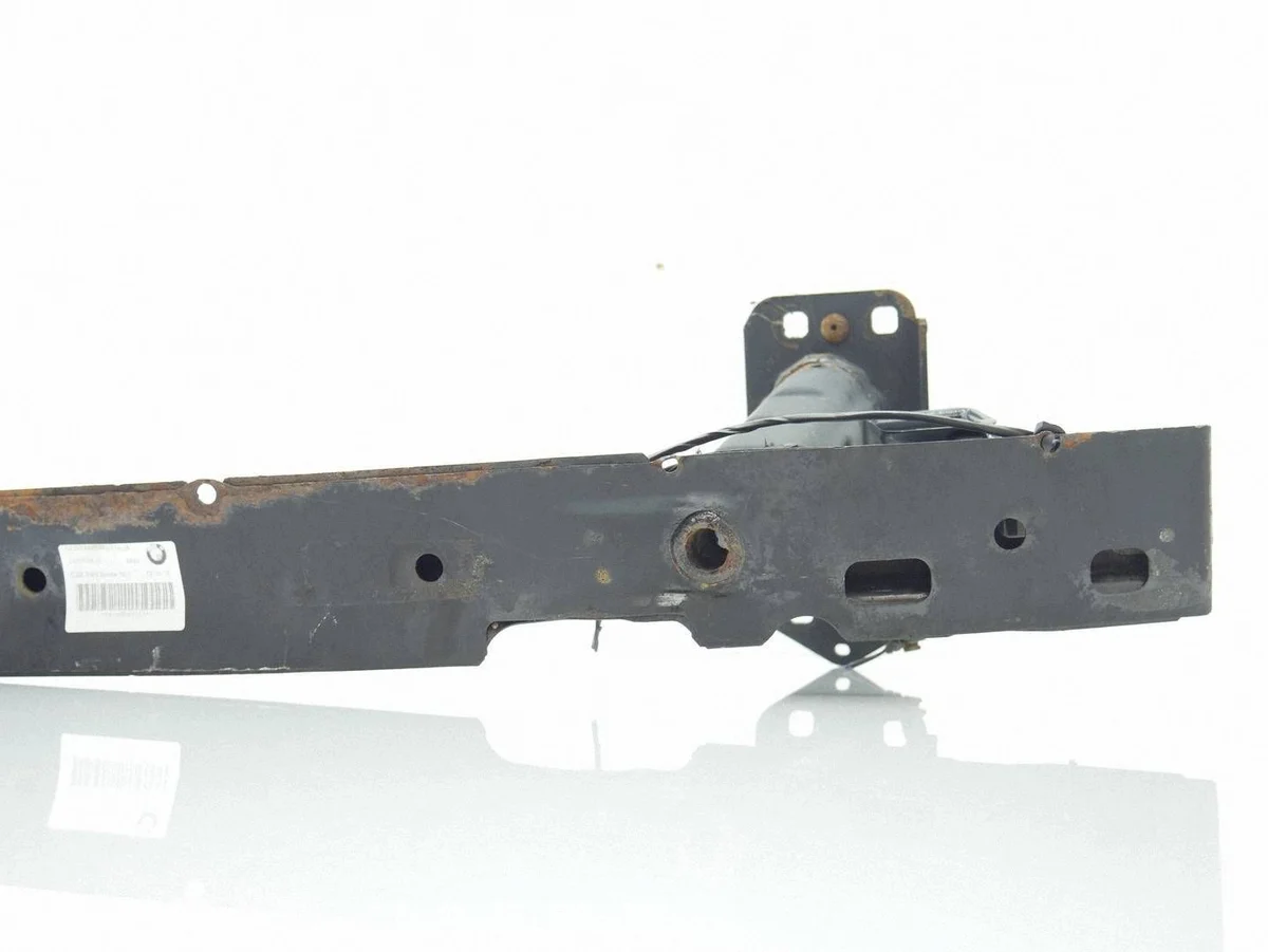 BMW 1 E88 Cabrio Coupe Bumper Balk image 3