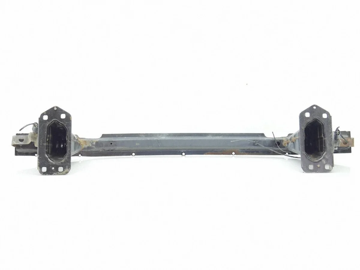 BMW 1 E88 Cabrio Coupe Bumper Balk image 9