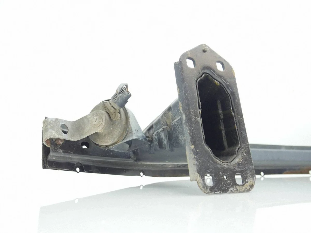 BMW 1 E88 Cabrio Coupe Bumper Balk image 10