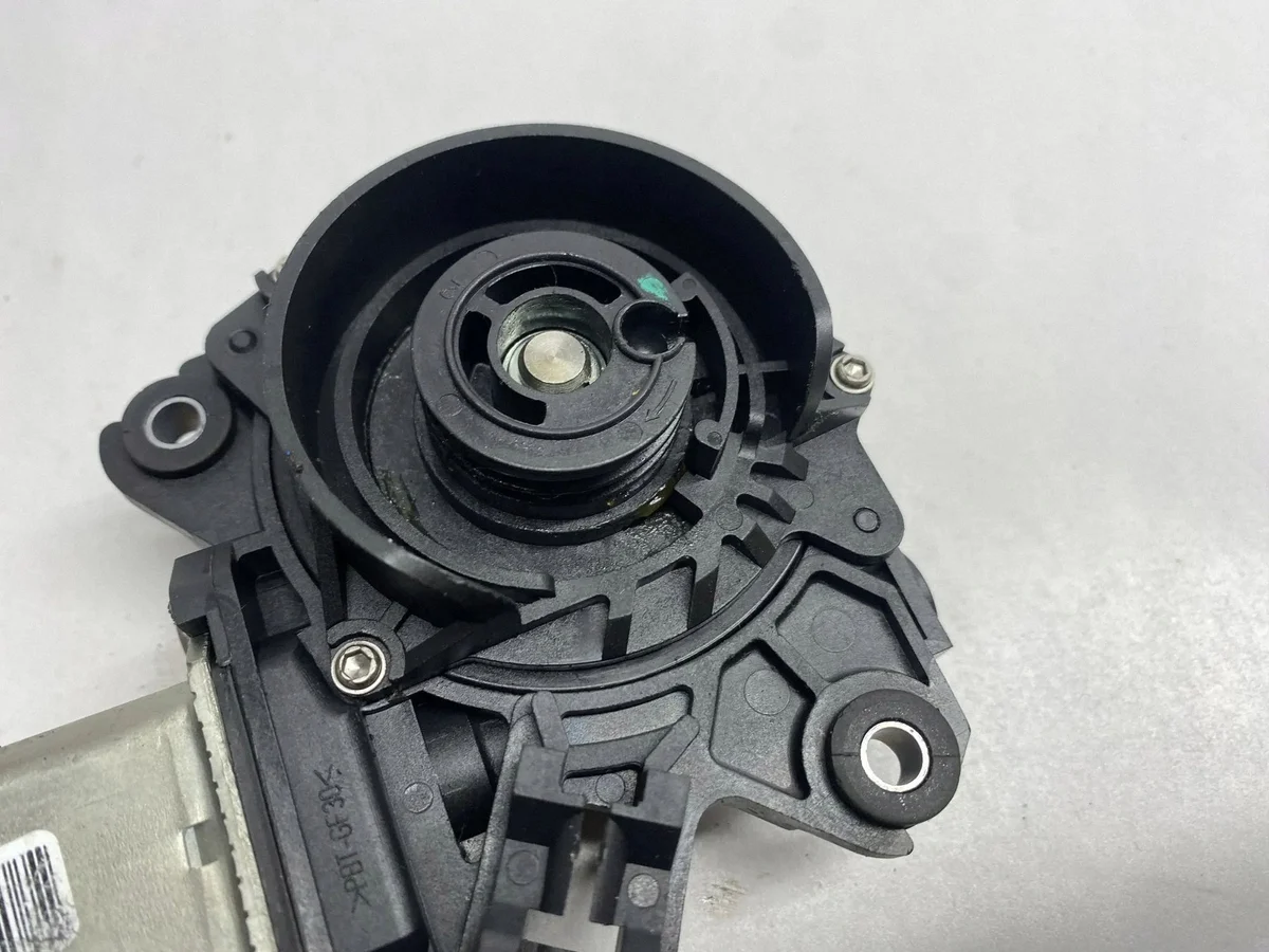 Audi A8 S8 D4 4H Vetokoukku Oikea 4F0887059