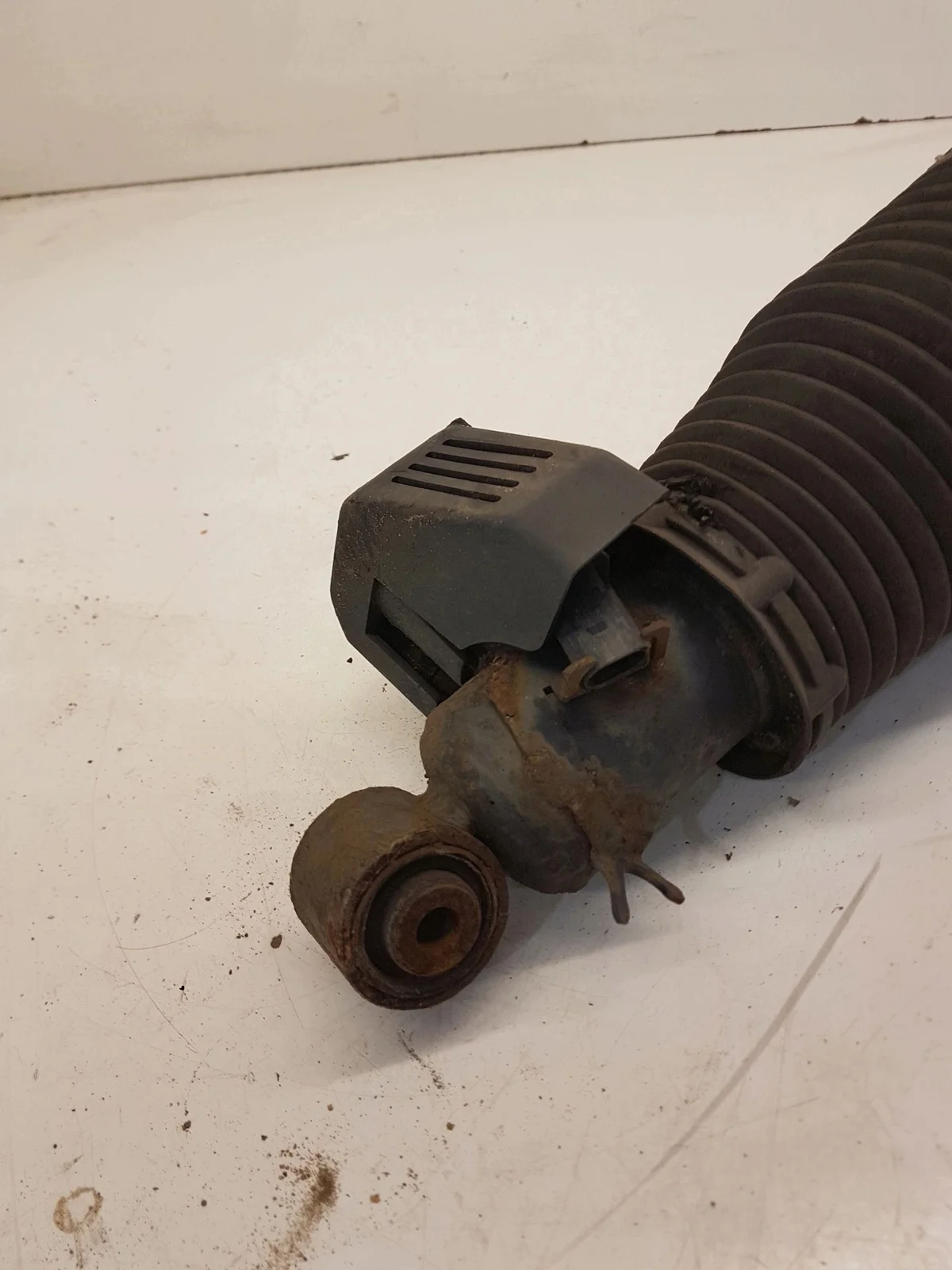 Audi Q7 Rear Right Air Suspension 7L8616020C