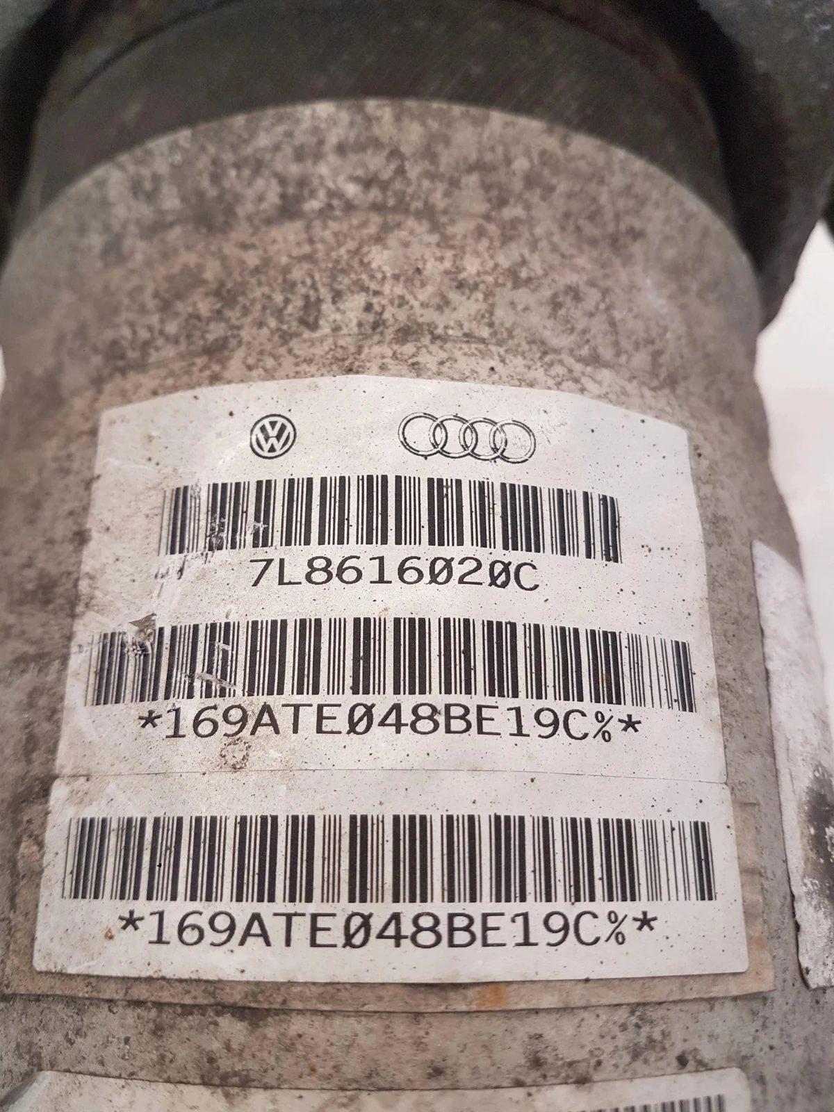 Höger bakre stötdämpare Audi Q7 7L8616020C image 5