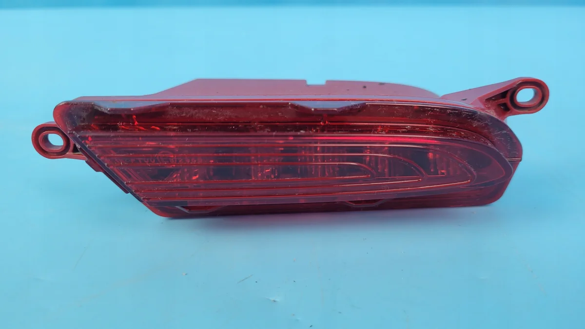 Mercedes W218 CLS 350 CDI Nebelscheinwerfer rechts hinten image 3