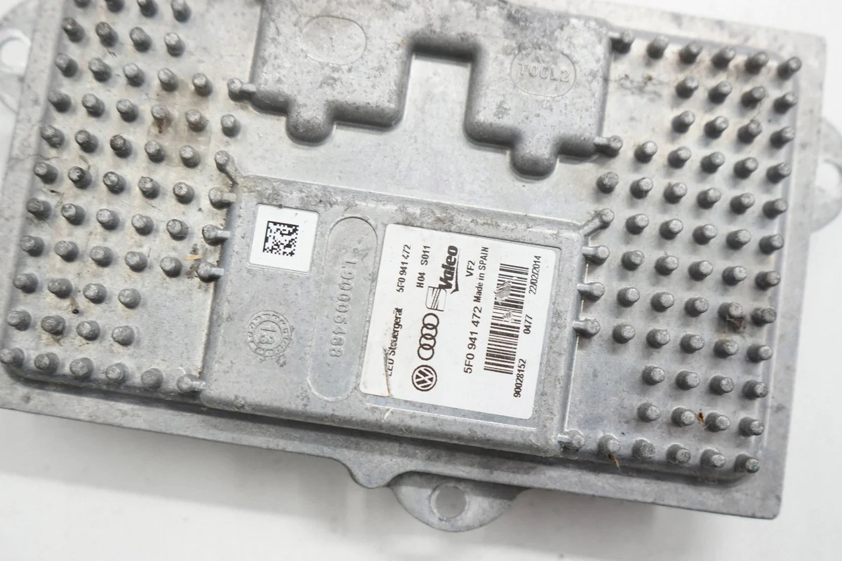 LED-omvandlare Seat Leon III 5F0941172