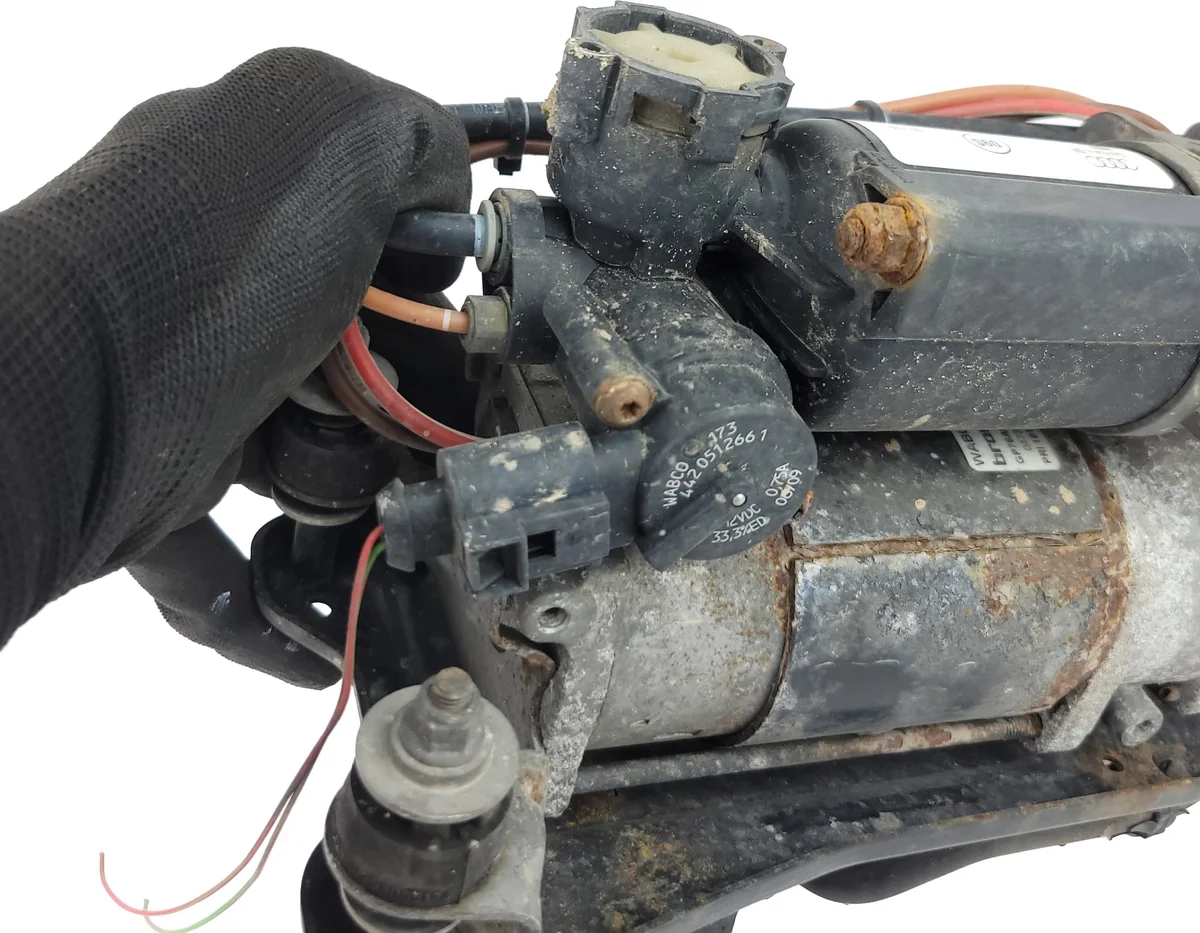 Compressor Suspensão Audi A6 C6 Usado image 9