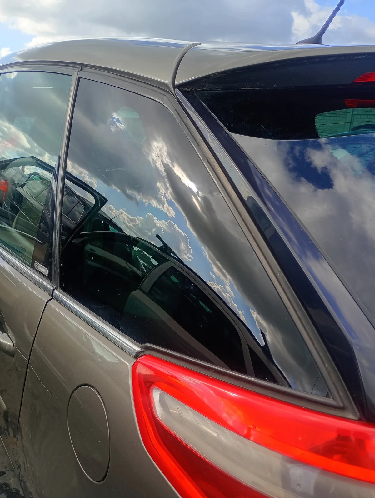 Vidro Lateral Traseiro Esquerdo Citroen C4 Picasso image 3