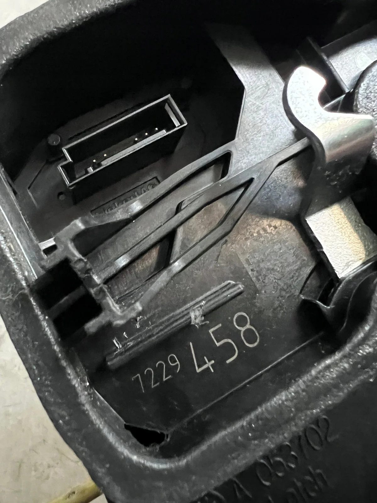 BMW F10 F11 Türschloss Rechts Vorne 7229458 image 4