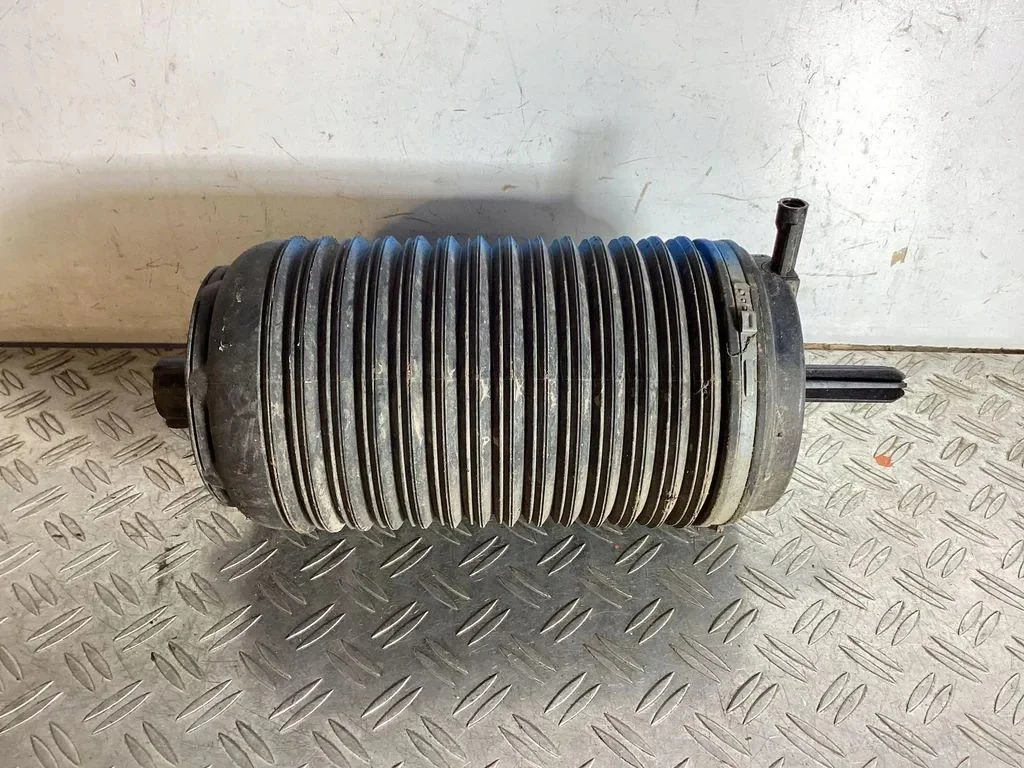 Porsche Macan 95B Jambe de suspension arrière droite
