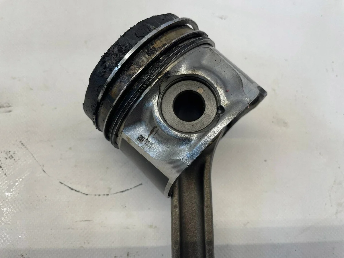 Toyota Avensis T27 2.0 D4D Kolv med vevaxel OYT32274