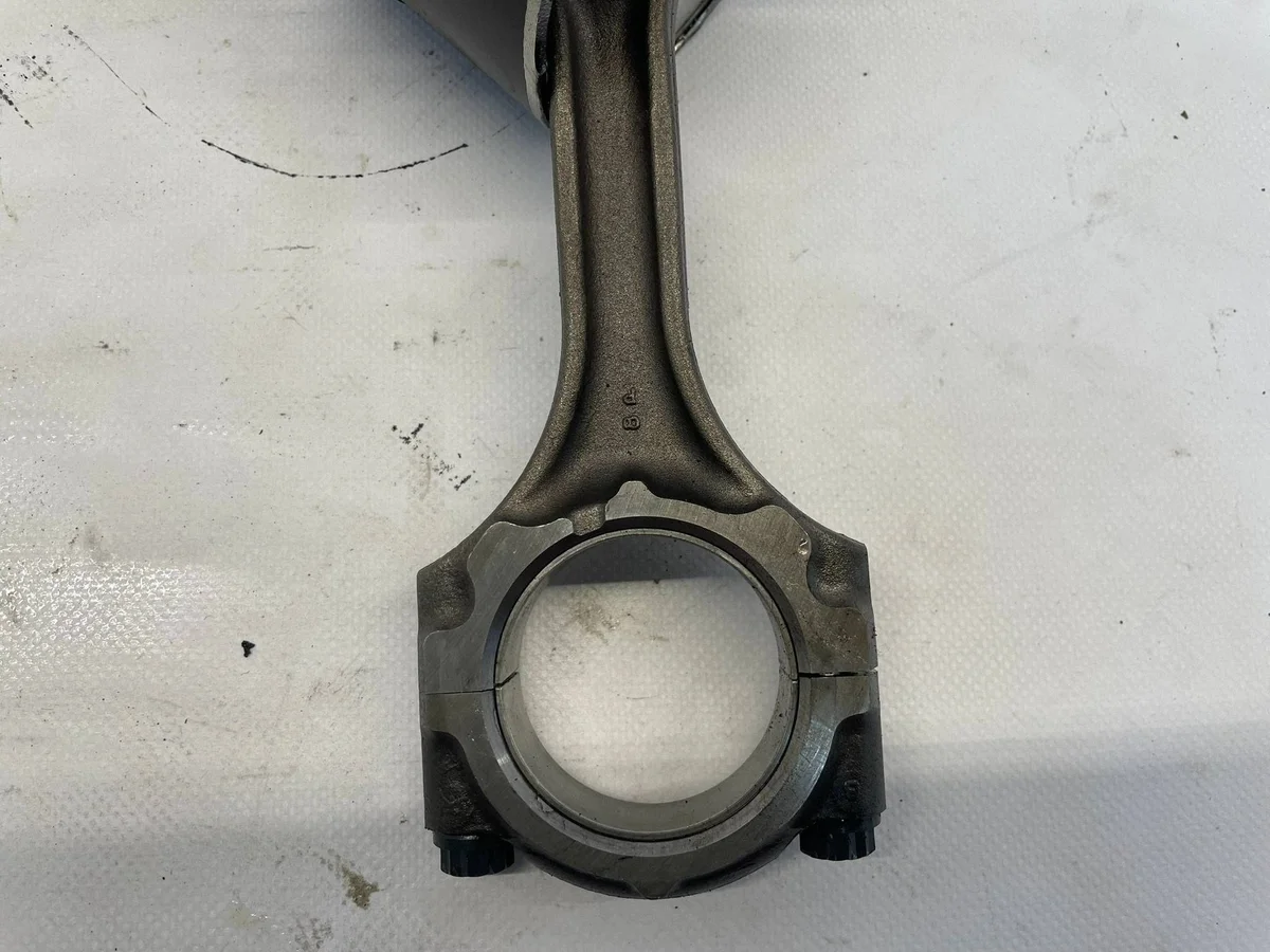 Toyota Avensis T27 2.0 D4D Kolben mit Pleuel image 3
