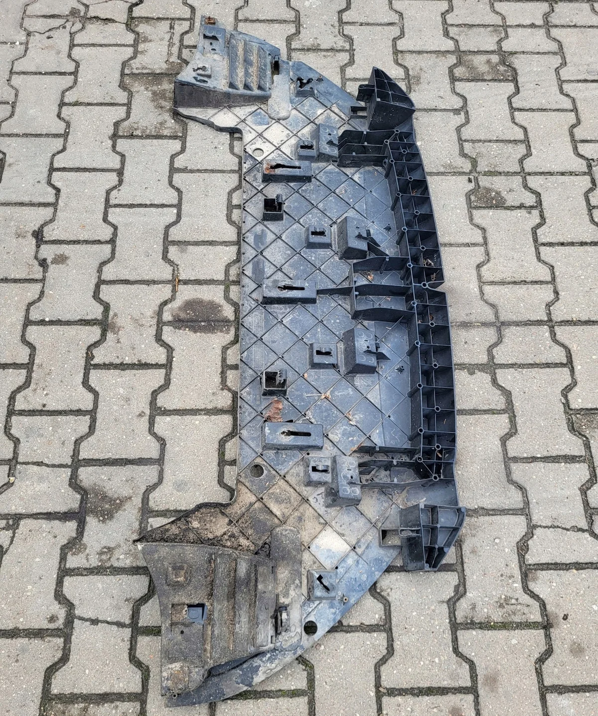 Unterer Stoßfängerboden Peugeot 5008 I 9686646580