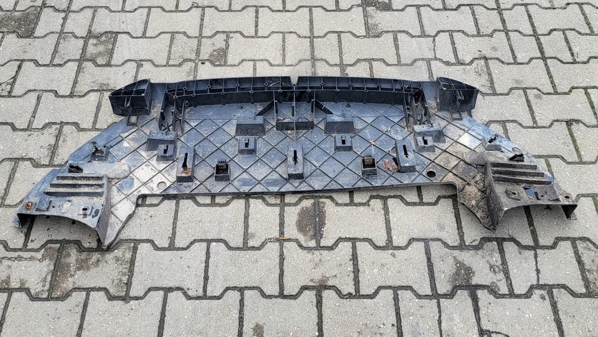 Front Bumper Underside Shield Peugeot 5008 image 3