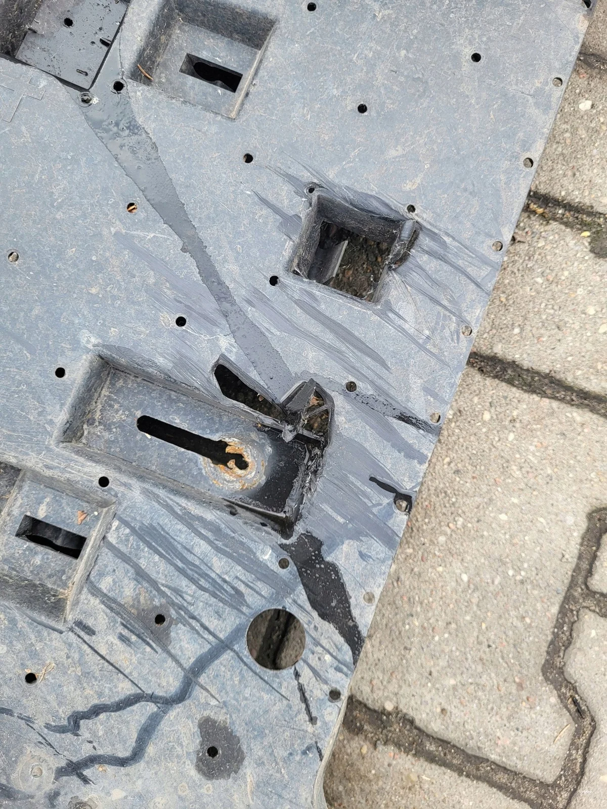 Front Bumper Underside Shield Peugeot 5008 image 6
