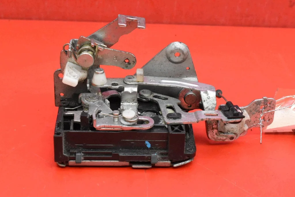 Fechadura Porta Esquerda VW Fox 03-07 Usada image 3