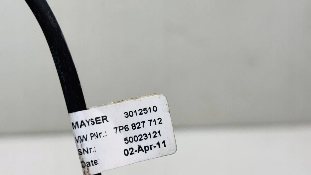 Joint hayon droit VW Touareg 7P6827712 image 4