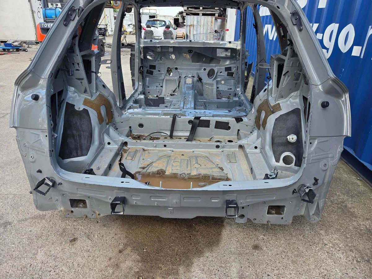 Audi Q5 SQ5 FY takalokasuojan kaari wrd12wqfc image 3