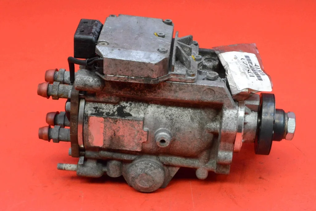 Bomba Inyectora Ford Transit 2.4 TD Usada image 4