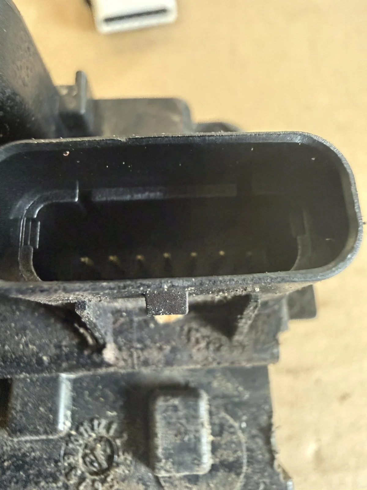 Kia Ceed I dörrlås fram höger 7-pin image 4