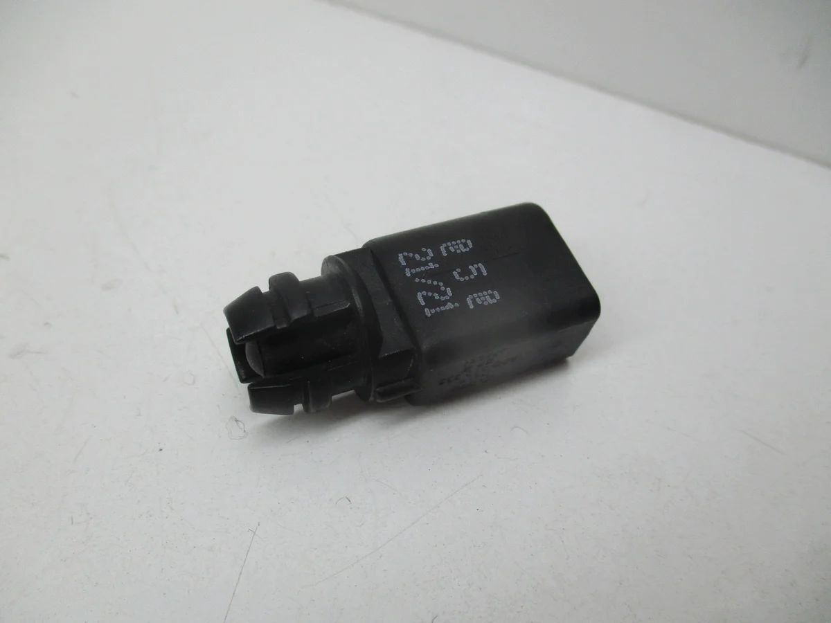 Sensor Temperatura Externa Vw E-up! 8Z0820535 image 2