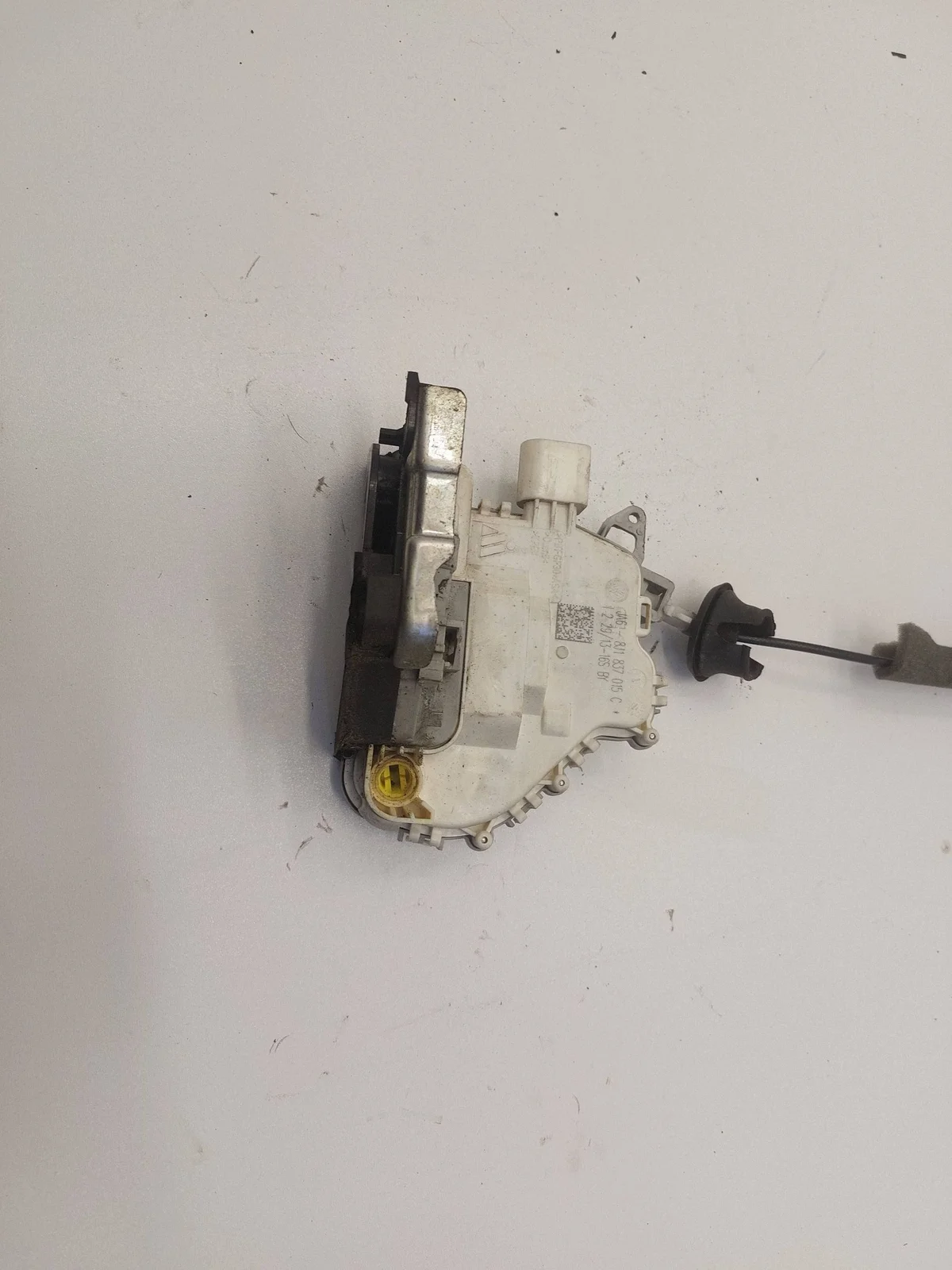 Audi A6 C7 A7 Q3 8U A1 8X Lukko Vasen