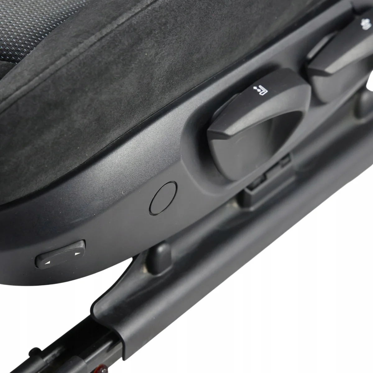 BMW E90 E91 M Sport Left Front Seat image 10